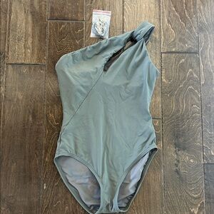 Carmen Marc Valvo swim